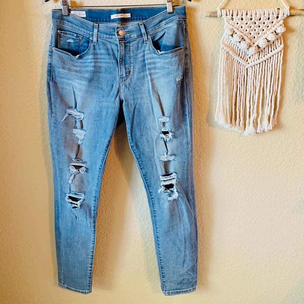 Levi’s Premium Curvy Skinny Jeans 31